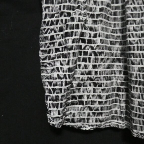 OLD NAVY | small 6-7 regular kids, boys | Short Sleeve Button-Up Front Shirt - Picture 12 of 14